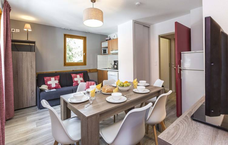 Gîte pour 4 personnes, avec balcon et piscine dans Col De La Croix De Fer - 4