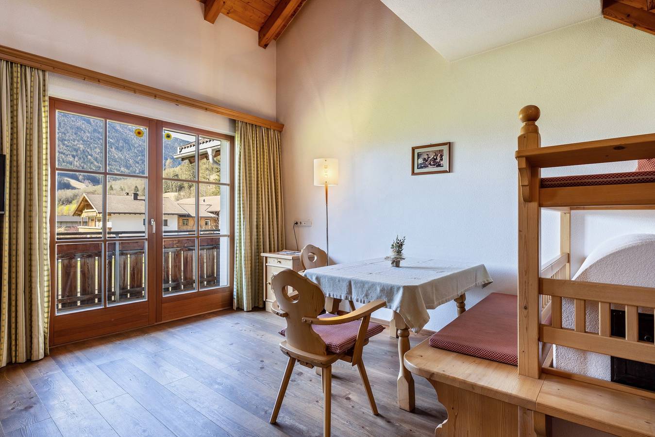 Ganze Wohnung, Ferienwohnung 'Peintenhof Typ B' mit Bergblick, Balkon und Wlan in Taufers, Sand in Taufers