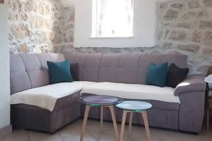 Holiday home Jadrić - Holiday home with  Pool in Dalmatinisches Zagora
