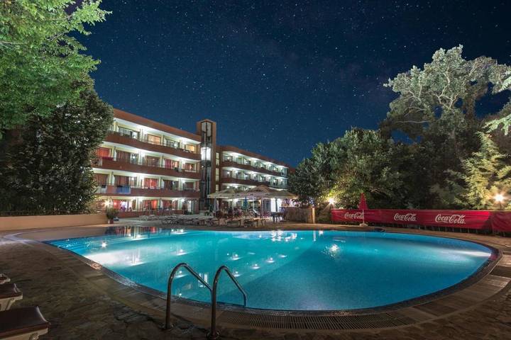 Hotel für 2 Personen, mit Balkon und Pool - 1