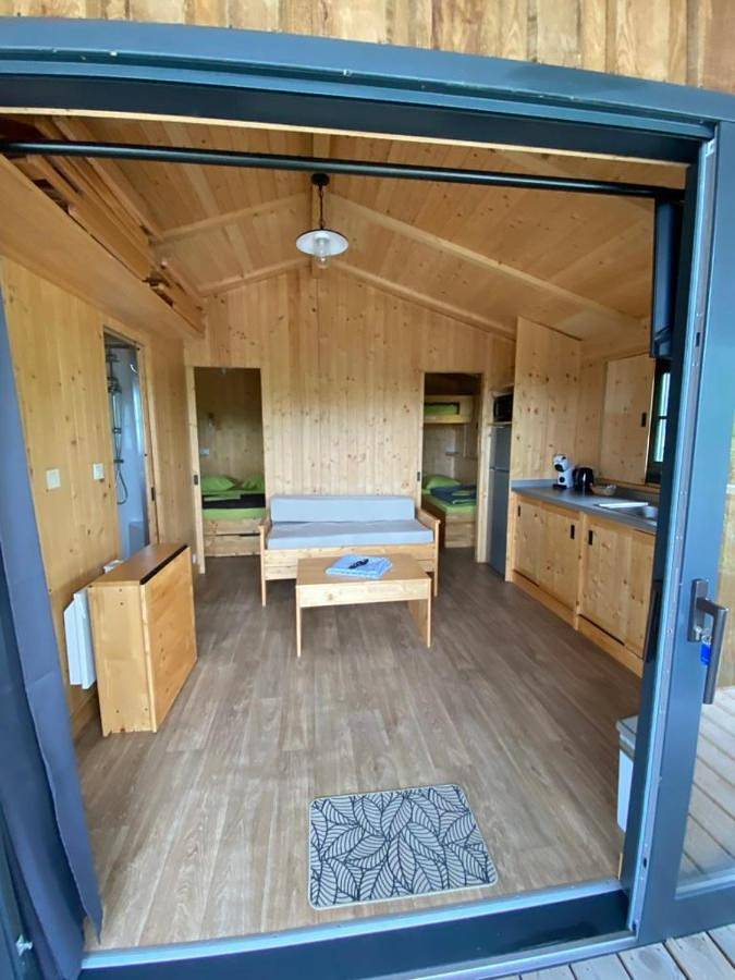 Location de vacances pour 5 personnes, avec vue sur le lac et piscine ainsi que terrasse et vue, animaux acceptés à Le Fouilloux - 2