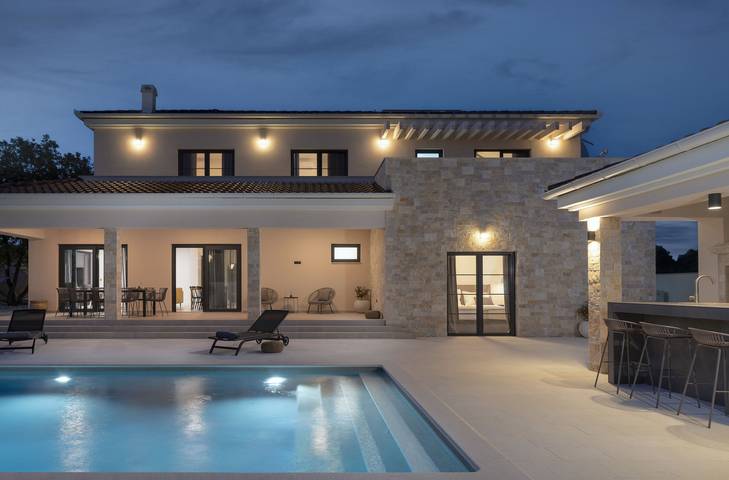 Villa for 8 personer, med have og balkon, børnevenlig i Kroatien