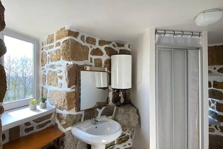 Location de vacances pour 2 personnes, avec jardin, animaux acceptés à Lanmodez - 3