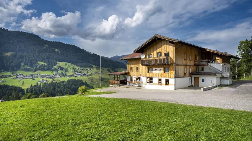 Gîte pour 20 personnes, avec jardin, animaux acceptés à Mittelberg - 3