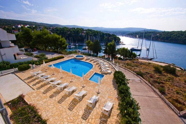 Ferienwohnung für 6 Personen, mit Terrasse und Pool sowie Ausblick, mit Haustier - 1
