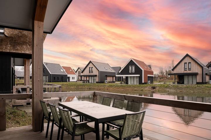 Ferienhaus für 8 Personen, mit Balkon/Terrasse und Terrasse sowie Ausblick in Nieuwvliet