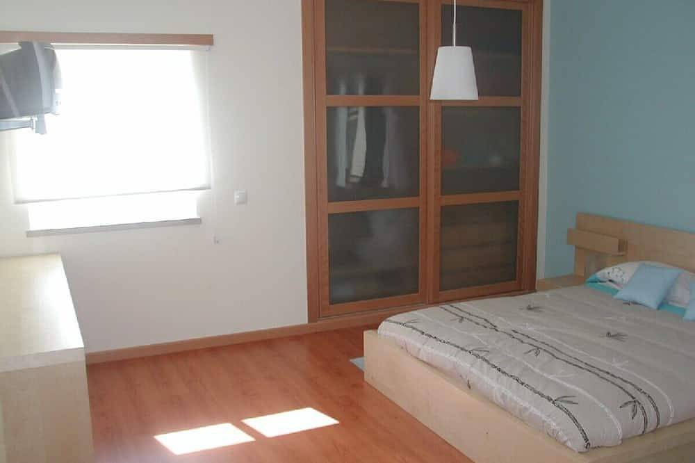 Appartamento intero, Luxury tranquillo appartamento con piscina privata, vicino alla spiaggia e le montagne in Algarve in Praia da Rocha, Portimao