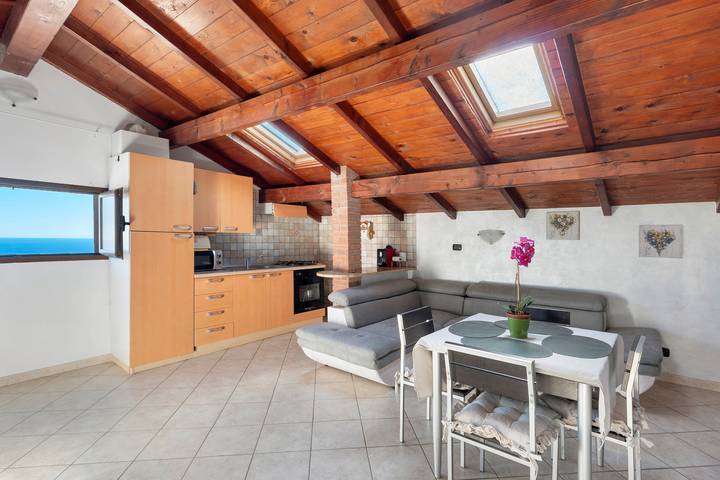 Ferienwohnung für 3 Personen, mit Garten in Cipressa - 2