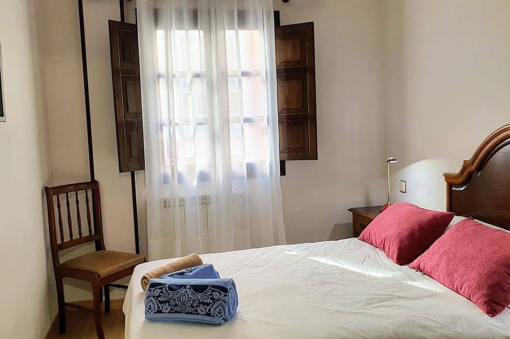 Entire apartment, Apartamento Vacacional La Rula in Llanes, Costa Verde (Spain)