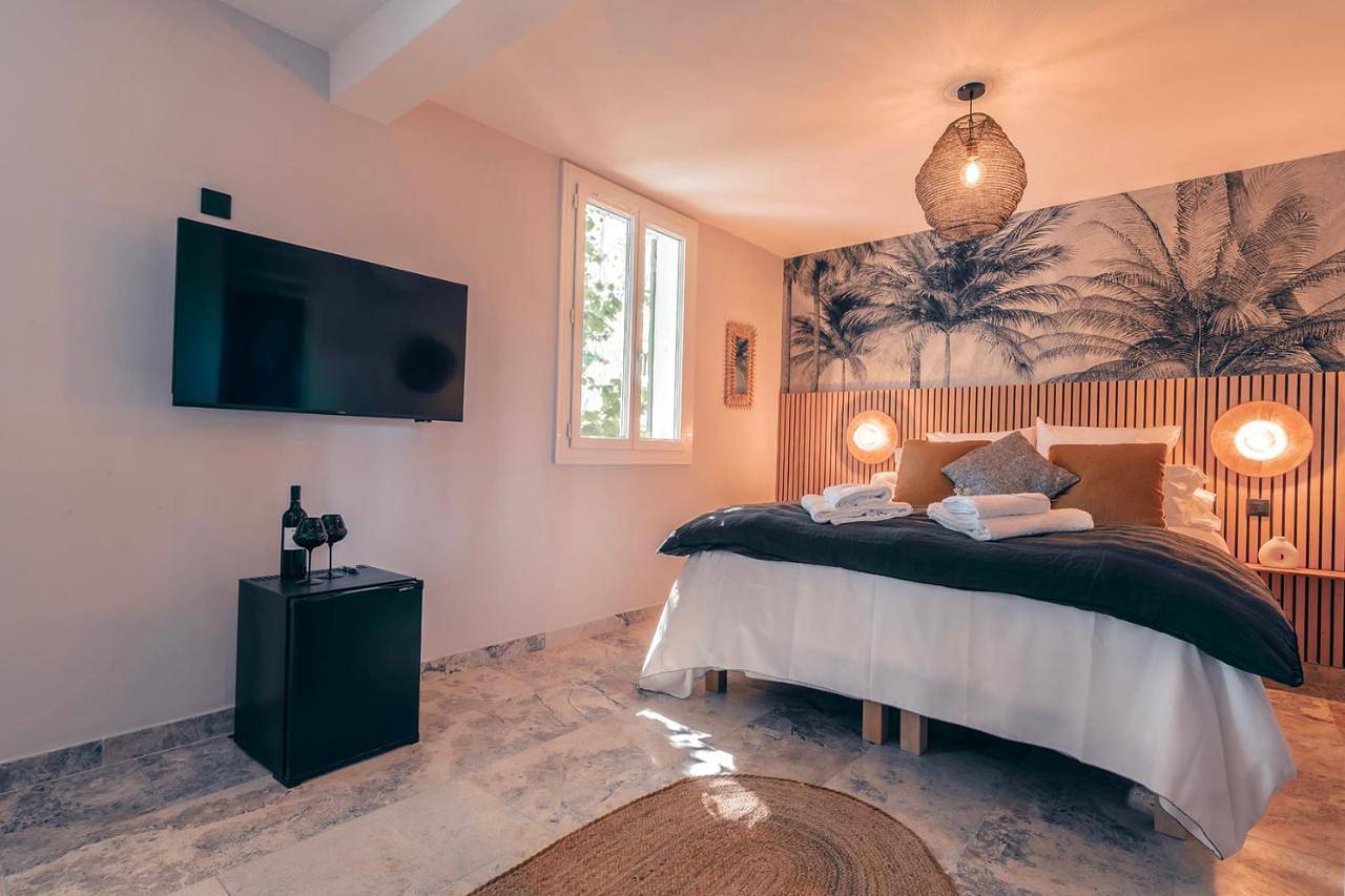 Les Suites de l'Étang in Cucuron, Parc naturel régional du Luberon