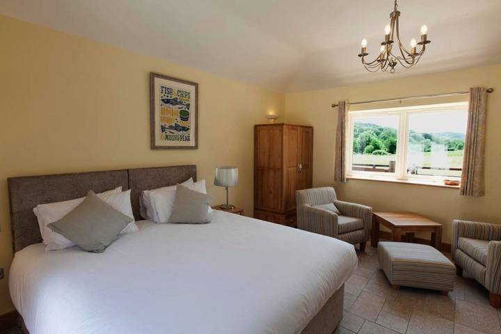 Chambre d’hôte pour 3 personnes, avec jardin et vue, animaux acceptés