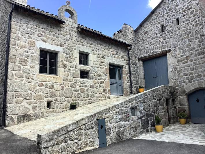 Gîte pour 2 personnes, avec piscine