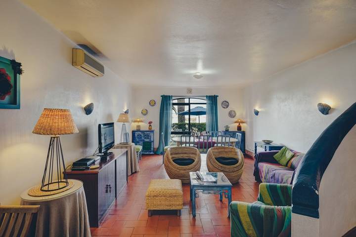 Gîte pour 10 personnes, avec jardin à Porches - 2