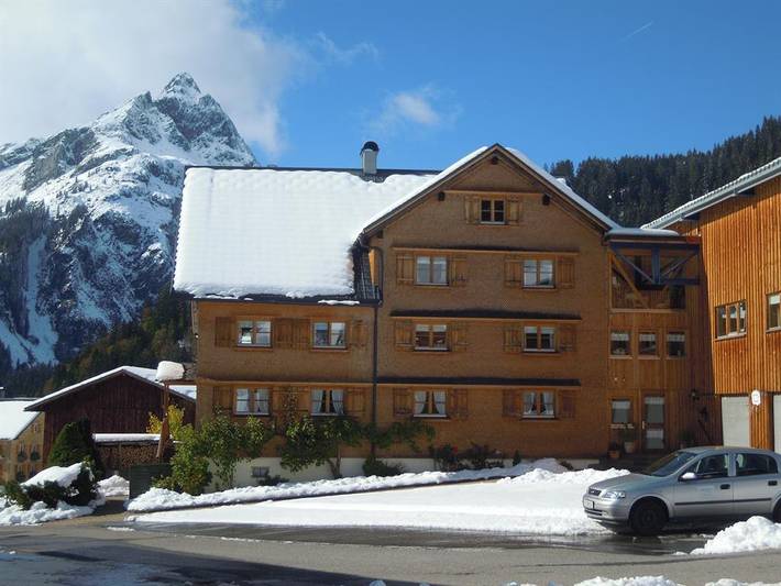 Ferienwohnung für 8 Personen, kinderfreundlich in Schröcken - 2