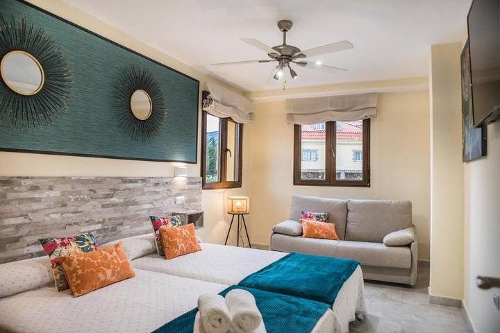 Chalet para 6 personas, con vistas además de piscina y jardín en Valle del Alberche - 2