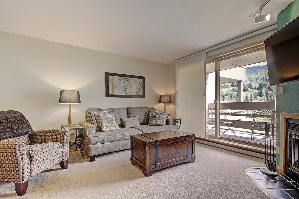 Ganze Wohnung, Pet Friendly- Walk, Shuttle zum Keystone Aktivitäten, Restaurants. Deck mit Blick auf den Fluss und die Berge in Arapahoe Basin