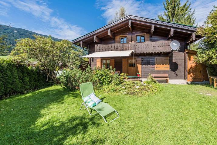 Vakantiehuis voor 14 personen, with Balkon and Terras as well as Tuin in Maishofen