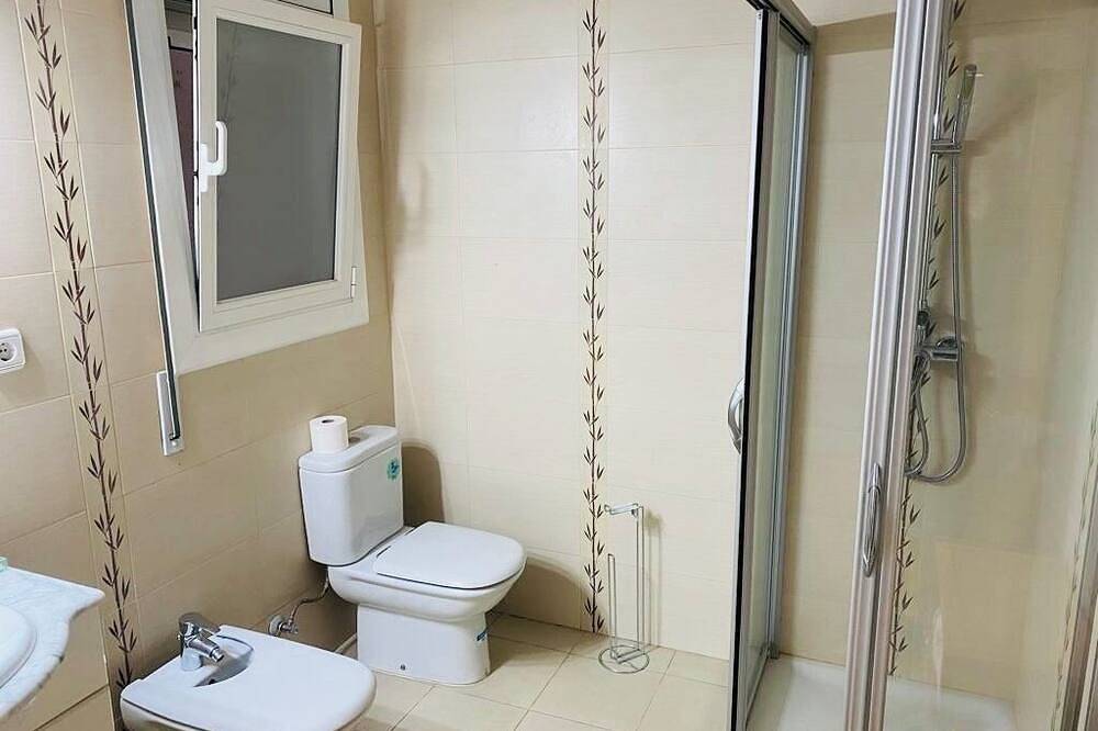 Entire apartment, Big & Cozy beach Canet de Mar in Canet de Mar, Costa del Maresme