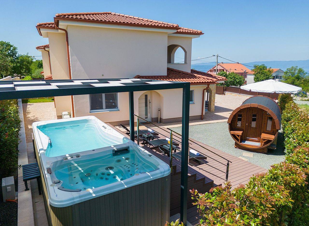 Apartamento entero, Casa de vacaciones Sea & Sun Residence in Rasopasno, Dobrinj