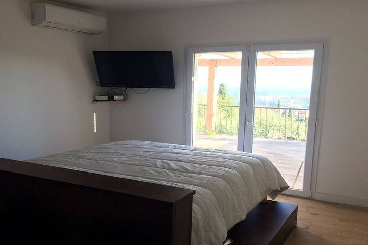 Location de vacances pour 6 personnes, avec jardin et terrasse à Saint-André-de-la-Roche - 4