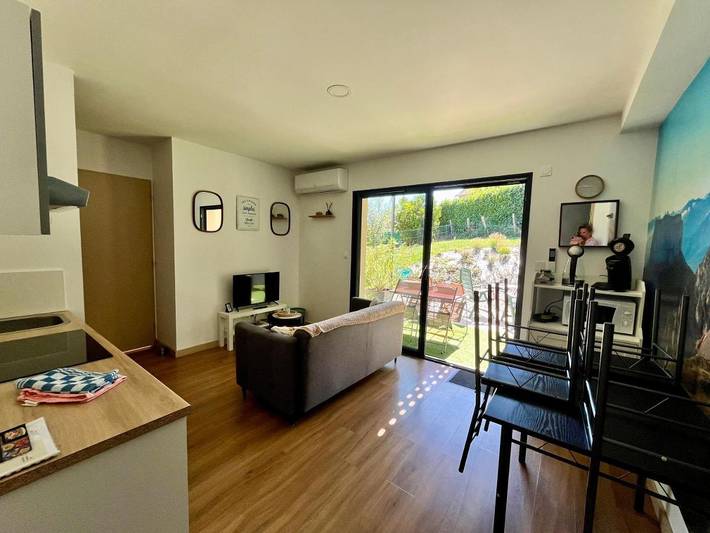 Gîte pour 4 personnes, avec Terrasse à Beaucroissant