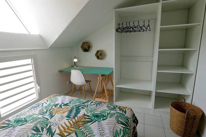 Gîte pour 6 personnes, avec terrasse dans La Soufrière - 3