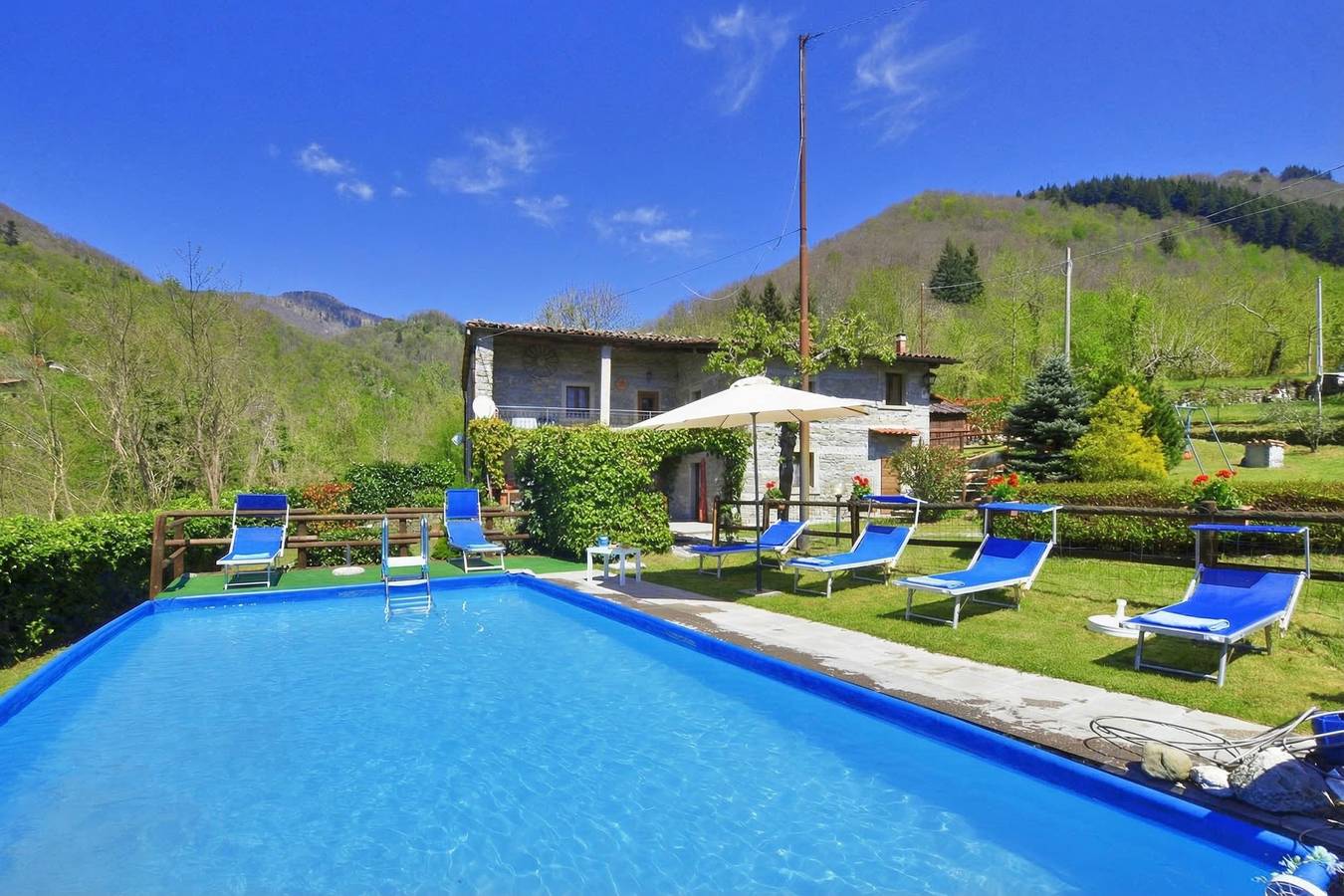 Casa Le Meriche in Castiglione di Garfagnana, Garfagnana