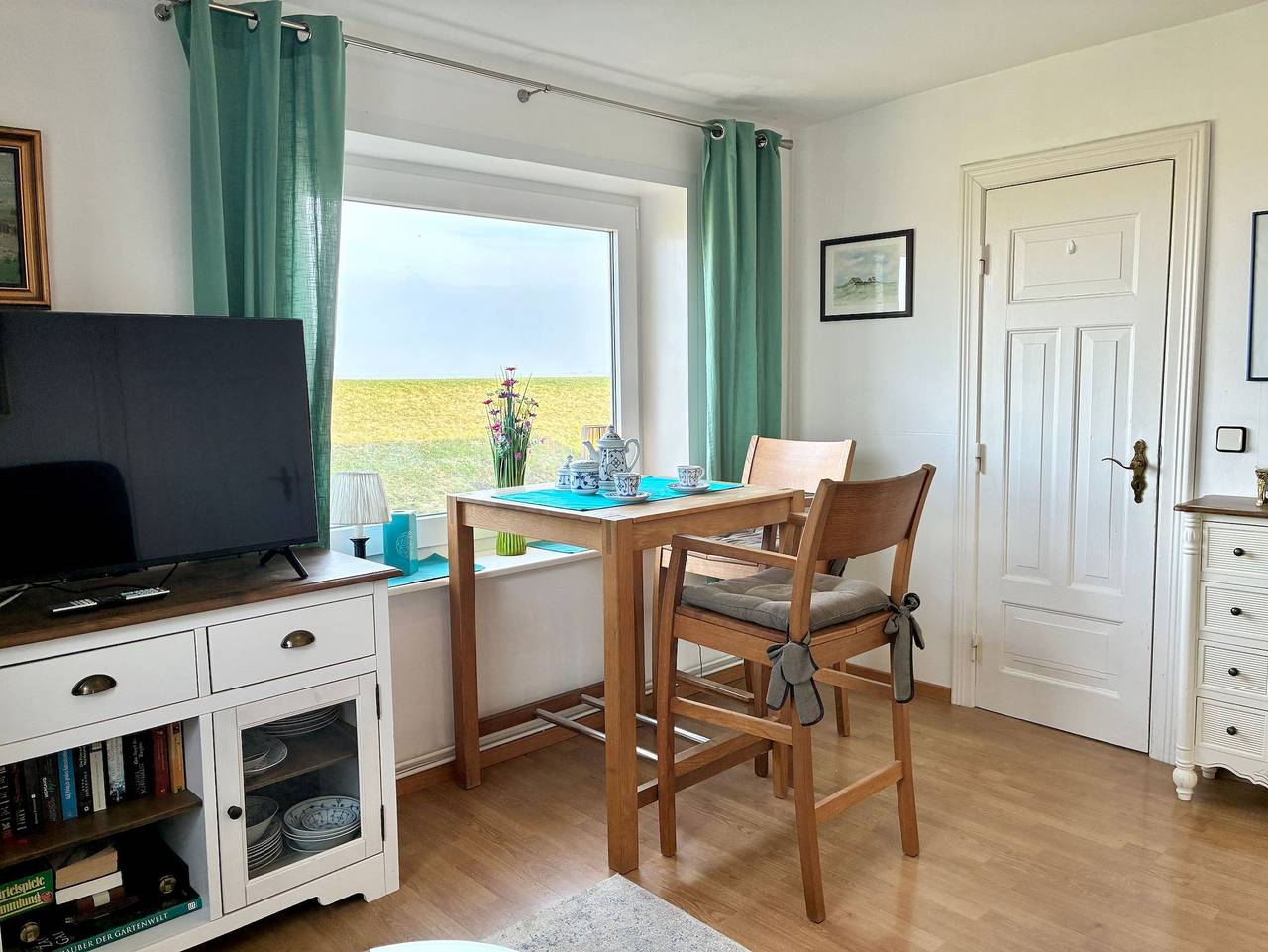 Ganze Ferienwohnung, Dat Kapitänshus - Westwind - Westwind in Nordstrand (Gemeinde), Nordstrand