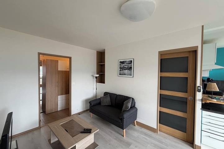 Ganze Wohnung, Urban cocoon with panoramic view - Balcony - Fully equipped in Saint-Étienne, Regionaler Naturpark Pilat