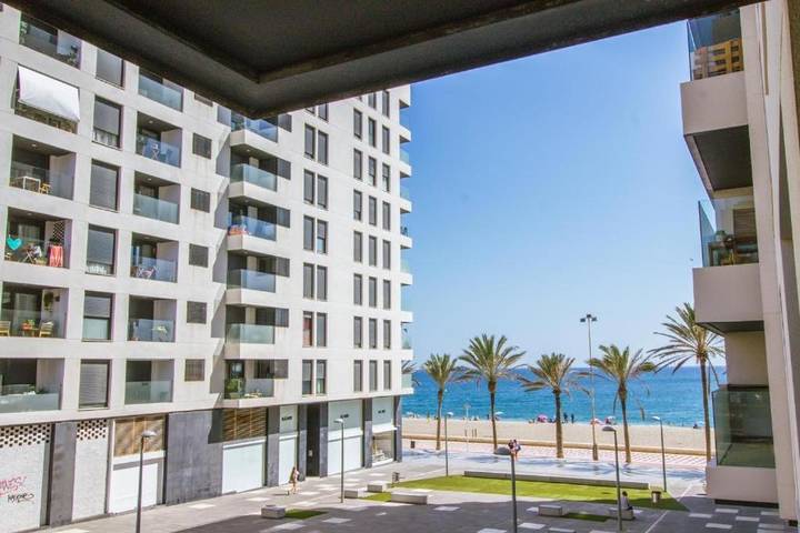 Ferienwohnung für 8 Personen, mit Pool und Terrasse sowie Ausblick - 1