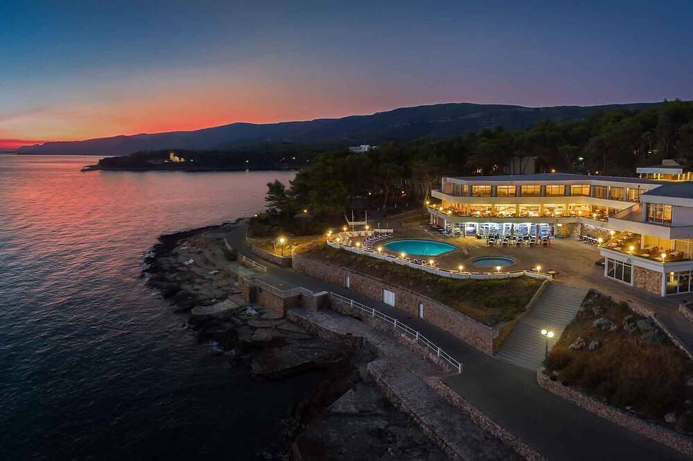 Appartement entier, Studio à proximité immédiate de la mer in Jelsa, Hvar