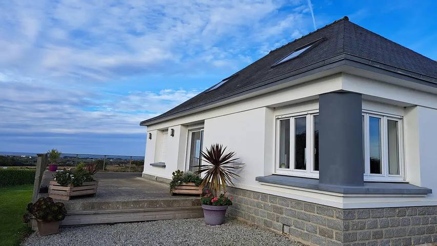Location de vacances pour 5 personnes, avec jardin à Cléder