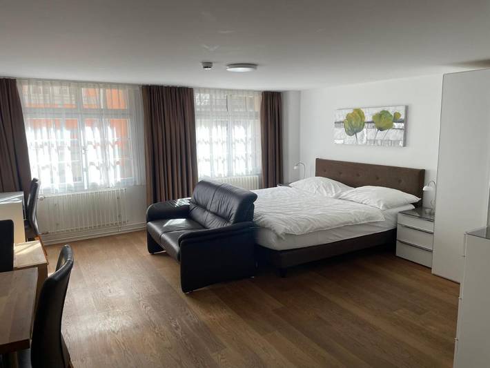 Apartahotel para 4 personas, con vistas y terraza en Suiza