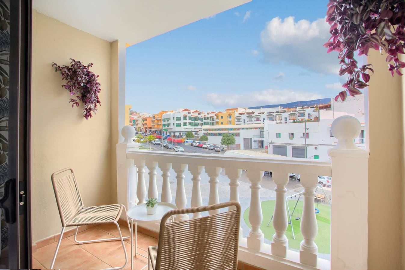 Ganze Wohnung, Ferienwohnung 'Luxury Ático Plaza' mit Bergblick, privater Terrasse und Wlan in Playa San Juan, Guía de Isora
