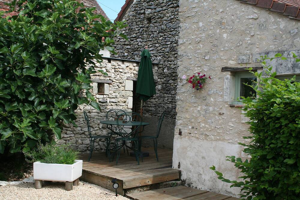 Walnut Lodge, gîte de charme dans le centre de la France rurale in Pleumartin, Vienne (France)