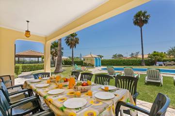 Villa voor 10 Personen in Guia, Faro District, Afbeelding 3