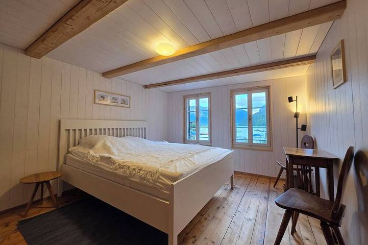 Brügg 37 - Ferienhaus am See  Direkter Seeanstoss und privater Garten in Iseltwald, Verwaltungskreis Interlaken-Oberhasli