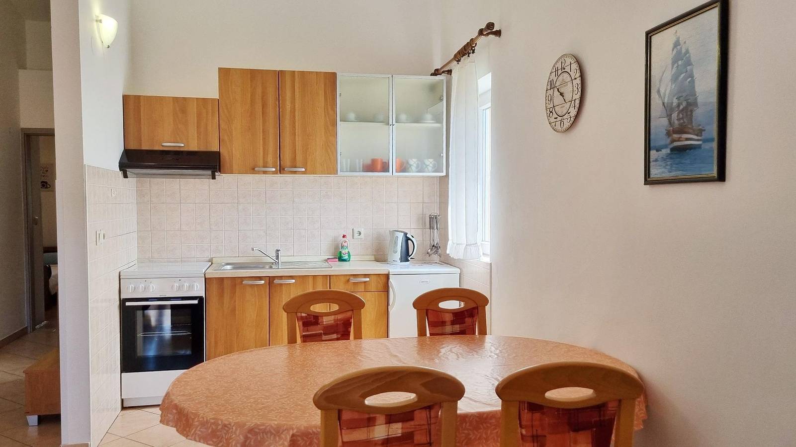 Ganze Ferienwohnung, Wohnung in Baška mit Eigenem Balkon in Baska, Krk