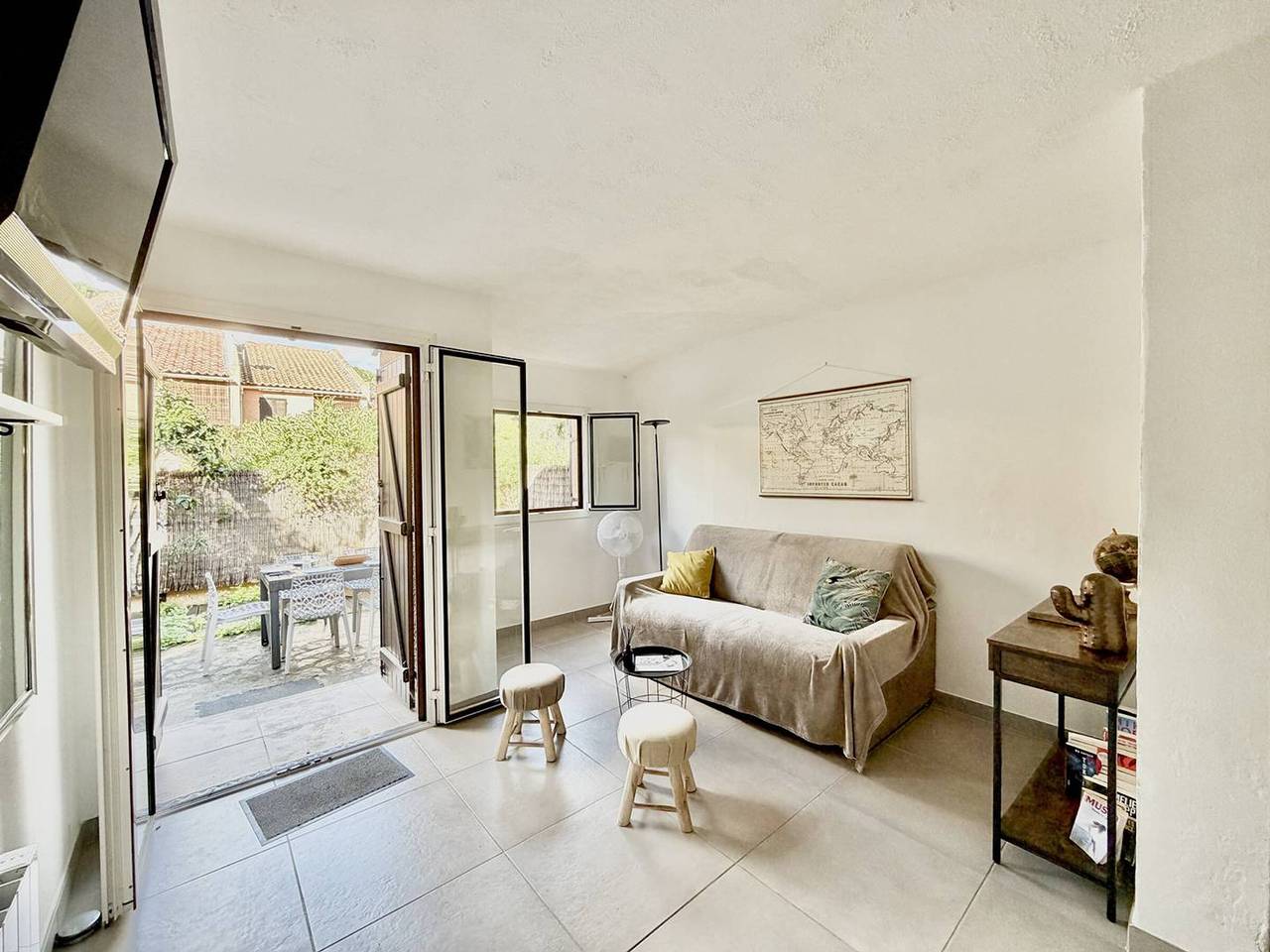 Casa luminosa con aire, terraza y parking, cerca de la playa in San Ciprianu, Lecci