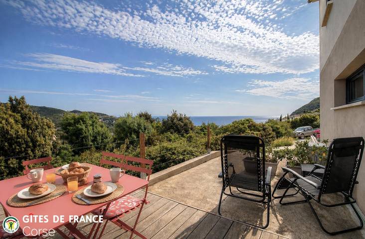 Gîte pour 2 personnes, avec Terrasse et Vue à Sisco - 3