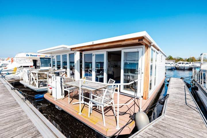Ferienhaus für 6 Personen, mit Terrasse und Seeblick