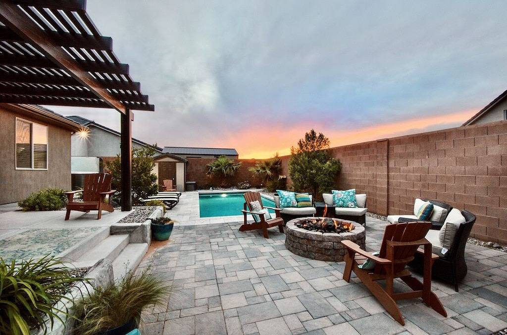 3334 | Spritzen! Familienferienhaus - Spritzschutz, Whirlpool und privater Pool in Hurricane, Zion Nationalpark