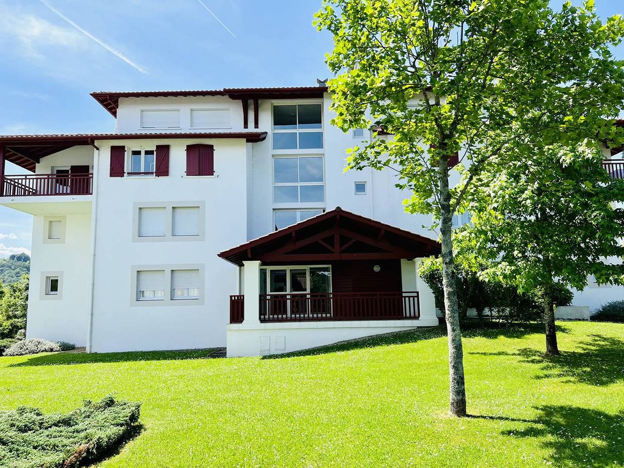 Ganze Wohnung, Cambo-les-Bains, T2 mit Terrasse, privater Parkplatz, für 2 Personen in Cambo-les-Bains, Bayonne und Umgebung