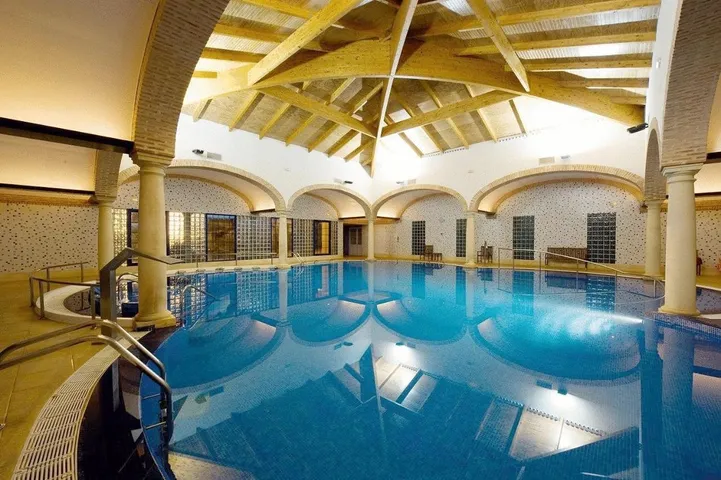 Hotel para 2 personas, con piscina y jardín además de sauna y terraza - 1