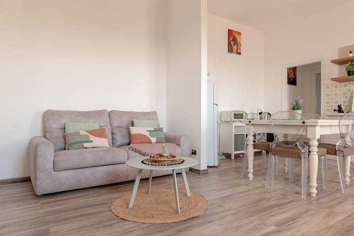 Hel lägenhet, ‘Tarallino House’ Apartment with Private Terrace, Wi-Fi & Air Conditioning in Montopoli in Val d'Arno, Pisa provins