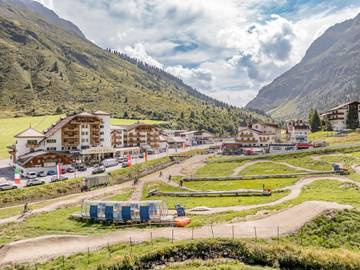 Hotel für 2 Personen, mit Pool und Sauna sowie Ausblick und Terrasse in Galtür