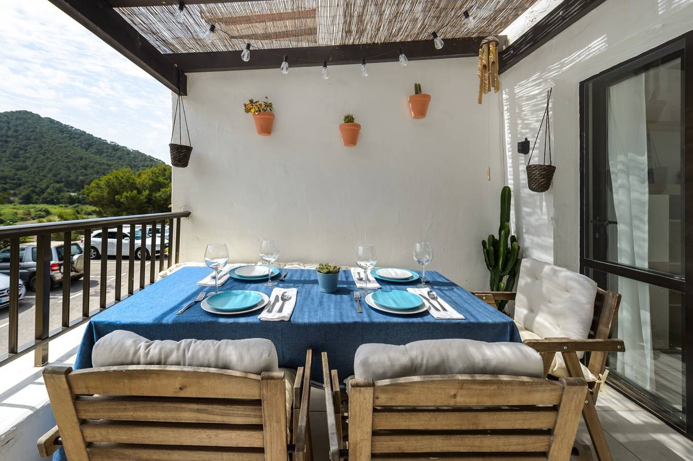 Holiday Home "Casita en Cala Llonga" with Sea View, Shared Garden & Pool in Cala Llonga, Santa Eulària des Riu