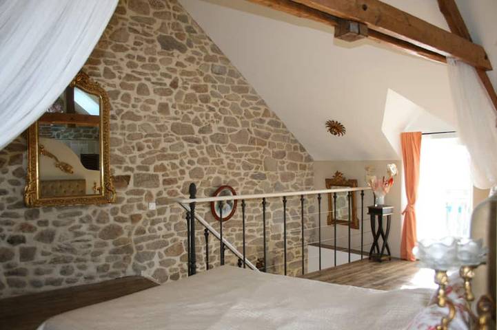 Typrad  maison de paludiers dans un village le charme de la pierre in Guérande, Côte d'Amour