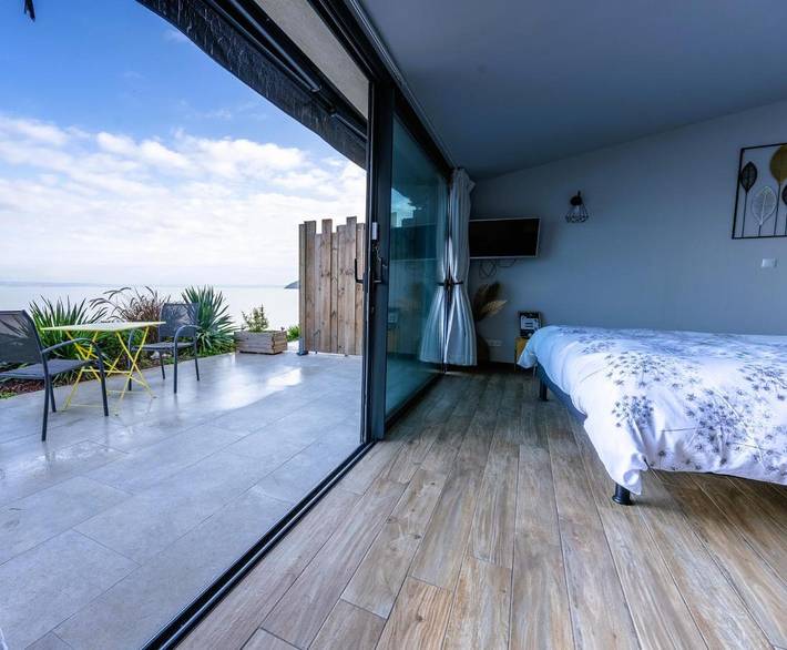 Location de vacances pour 2 personnes, avec vue et terrasse, animaux acceptés à Istres - 3