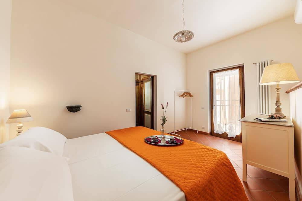 Apartamento entero, Malvasia holiday home with mini-pool in the center of Greve in Chianti in Greve In Chianti, Chianti